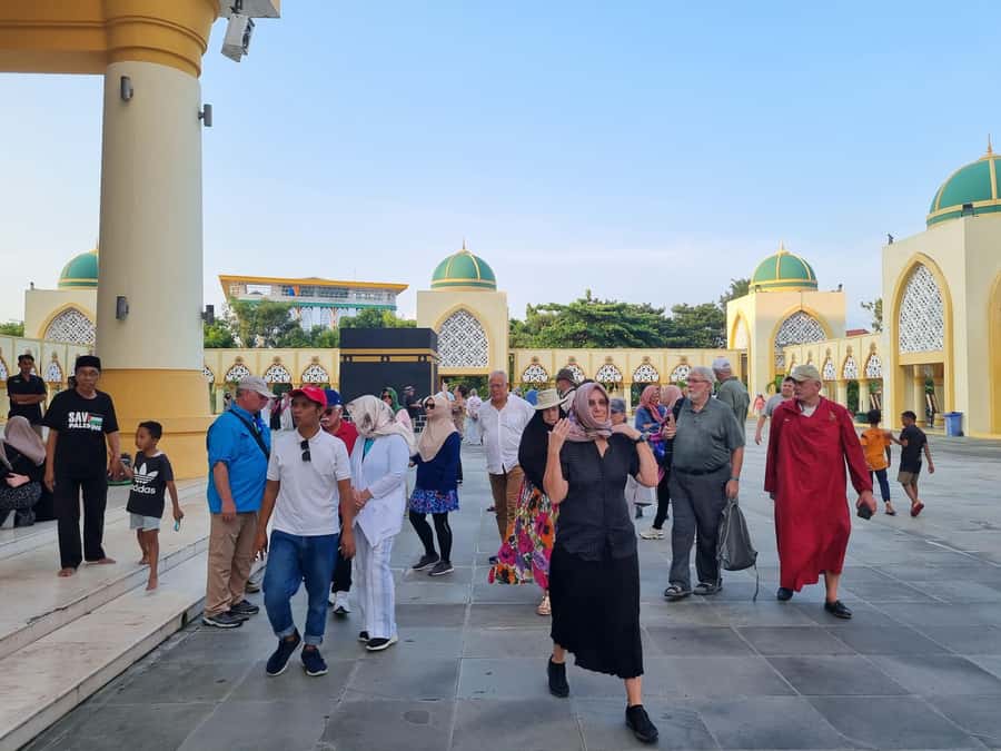 Lombok: Private Customizable Tour with Driver-Guide - Is $64 good value?