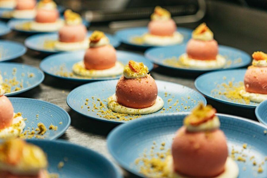 London: 6-Course Gourmet Dinner on a Luxury Coach - Who will enjoy this coach dinner most?
