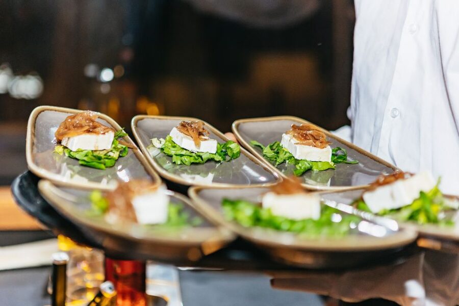 London: 6-Course Gourmet Dinner on a Luxury Coach - Service, music, and the shared dining room