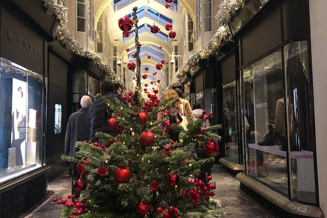 London Christmas Lights Private Car Tour with Driver Guide - Carnaby Street: the longest stop and best shopping chance