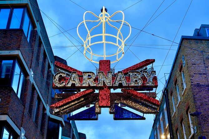 London Christmas Lights Private Car Tour with Driver Guide - Harrods: a quick look at Knightsbridge style