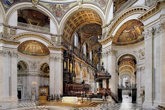 London Half Day Guided Sightseeing Tour by Luxury Coach - Key points to know before booking