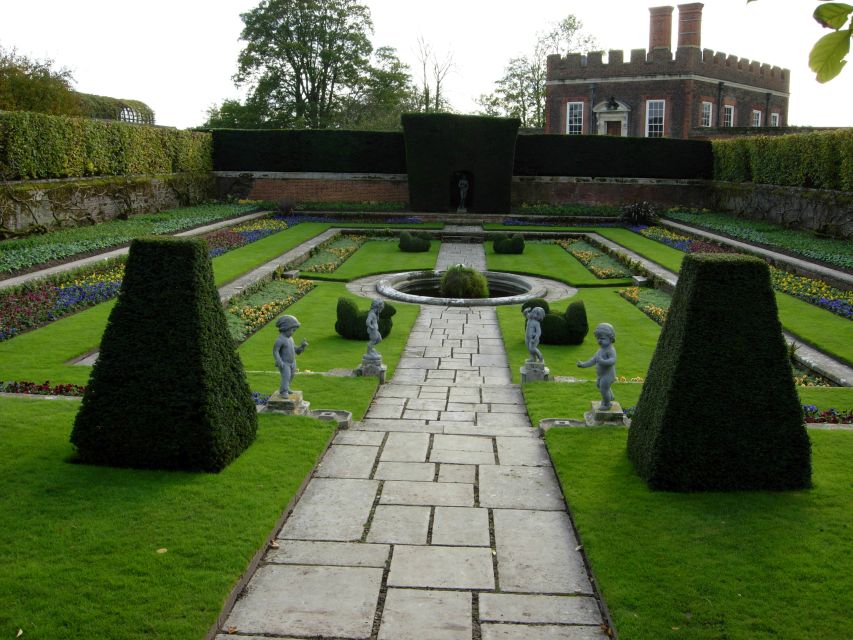 London Half-Day Private Chauffeur Driven Tour - Who should book this London tour?