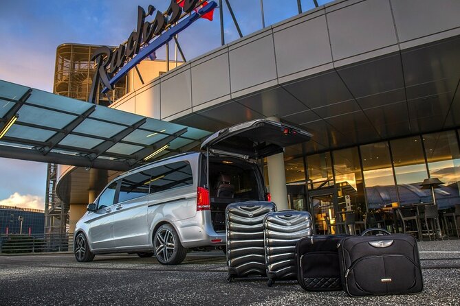 London Heathrow Airport (LHR) to Lincolnshire Luxury Transfers - Price and value for a small group