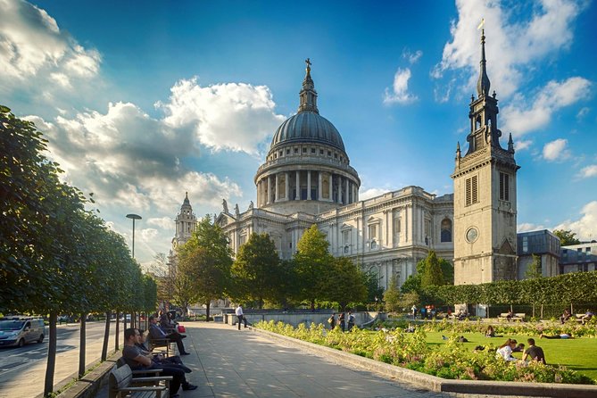 London In One Day Private Car Tour - Tower Bridge and the Thames change the rhythm
