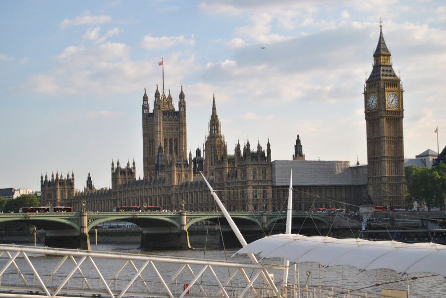 London: Private Chauffeur-Driven Sightseeing Tour - How the guides affect the day