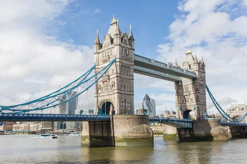 London: Private Full Day Tour with Driver Guide - The City of London and its famous landmarks