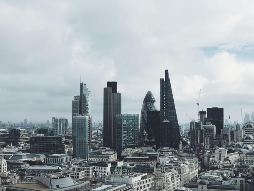 London: Private Self Guided Tour with a Chauffeur - The vehicle, group size, and comfort