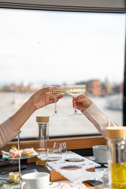 London: Traditional Afternoon Tea Tour in a Luxury Coach - Tower Bridge, the Tower of London, and the Shard