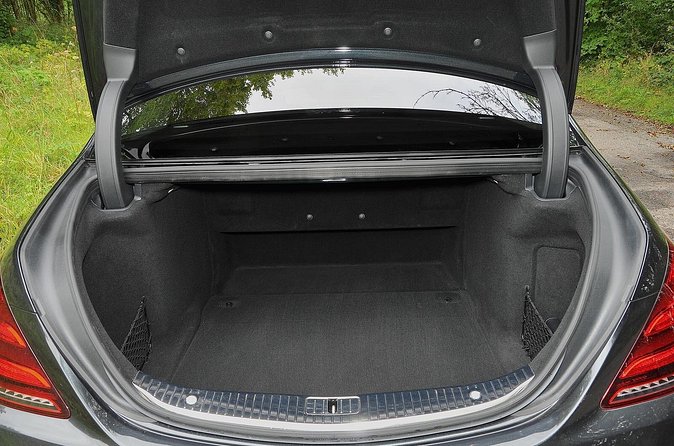 Luxury Car Departure from Central London to Heathrow Airport LHR - Should you book this Heathrow transfer?