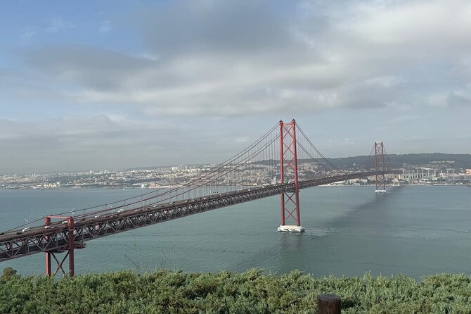 Luxury Car Lisbon City Tour Visit - Jerónimos Monastery and Lisbon’s riverfront story