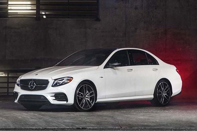 Luxury Chauffeur Car Melbourne Airport To CBD or city to airport - Key points at a glance