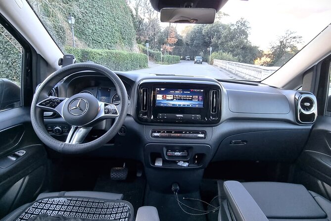 Luxury Chauffeur Service from Grotta Giusti or Montecatini to Florence - What the vehicle service includes