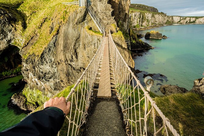 Luxury Giants Causeway Tour in Mercedes + FREE Belfast Mural Tour - Belfast’s murals bring the day back to the city