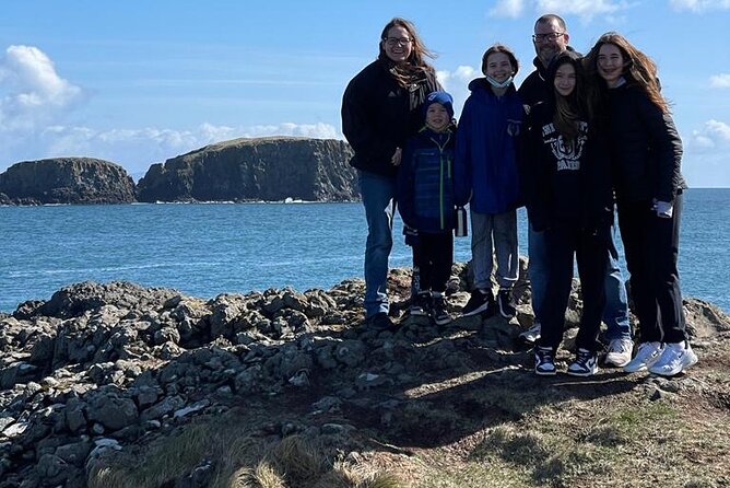 Luxury Giants Causeway Tour in Mercedes + FREE Belfast Mural Tour - Giant’s Causeway deserves your best hour