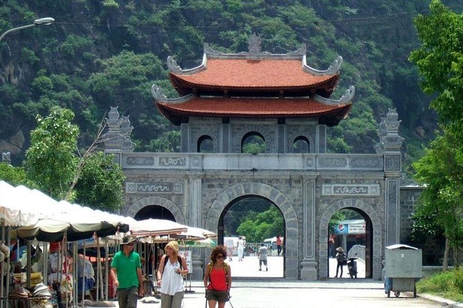 Luxury Hoa Lu - Tam Coc 1 Day Tour From Hanoi - By Limousine & Small Group - Leaving Hanoi at 7:30 in the morning