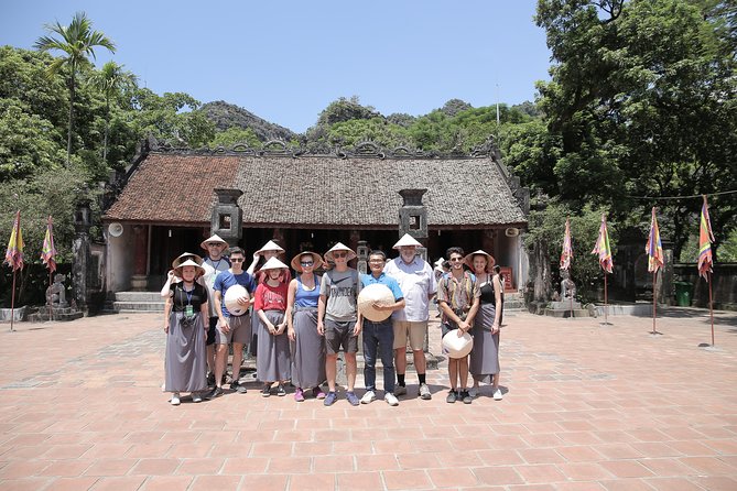 Luxury Hoa Lu Trang An Mua Cave Amazing View - Small Group Tour - Limousine Bus - Climbing Mua Cave for the big view