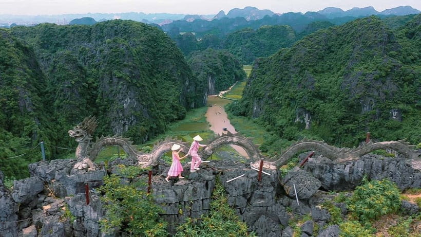 Luxury Limousine Tour: Hoa Lu, Trang An/Tam Coc & Mua Cave - Key points to know before booking