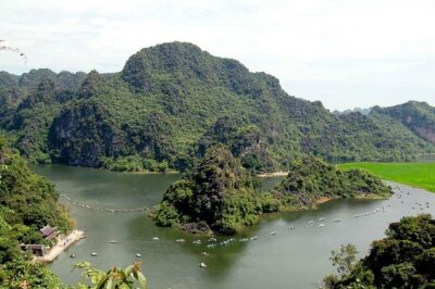 Luxury Limousine Trang An-Mua Cave – Bich Dong max 6-8 pax/ group