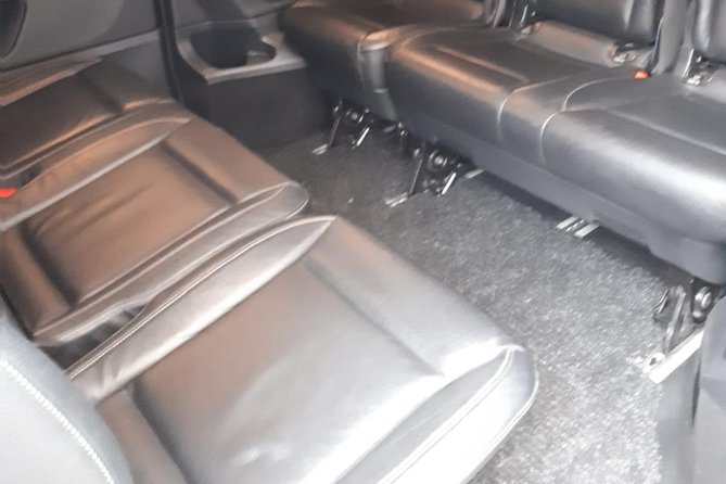 Luxury Minivan from Charleroi airport to the city of Brussels - Is $242.85 good value?