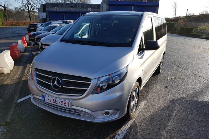 Luxury Minivan from Charleroi airport to the city of Brussels - Who will appreciate this service most