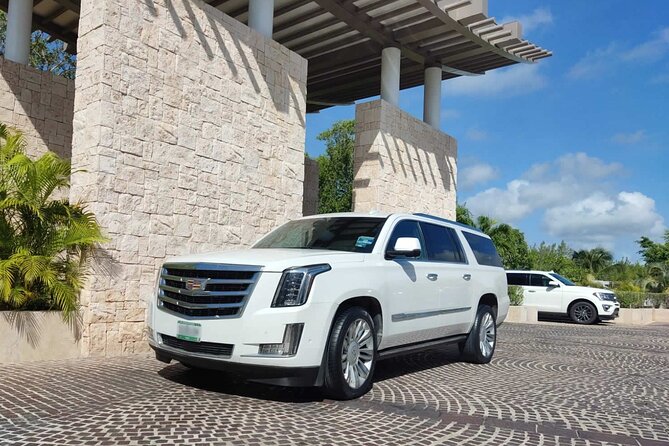 Luxury one way Cancun transfer from Cancun airport - Finding the right meeting point at Cancun airport