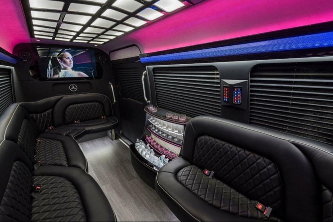 Luxury Party Bus Limo in Miami - Limits and questions to settle before booking