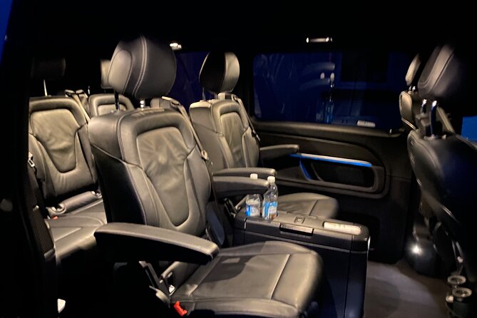 Luxury Private Mercedes Transfer to Edinburgh - What the journey from Edinburgh can look like