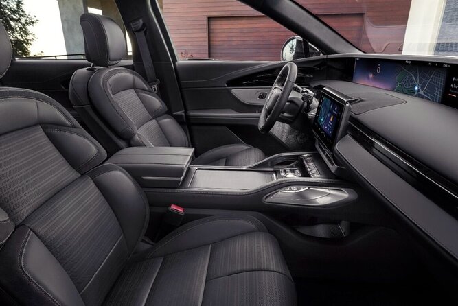 Luxury Sedan O'Hare/Midway Airport (Curbside) <-> Chicago Ony Way - What happens from booking to pickup