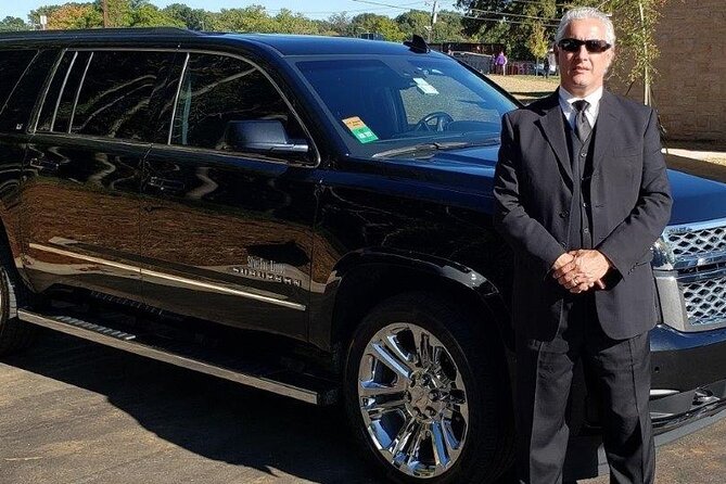 Luxury SUV Transfer from Downtown Hotels to New Orleans International Airport - Leaving your New Orleans hotel without the shuttle shuffle