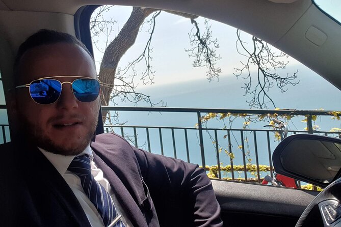 Luxury transfer from NAPOLI TO SORRENTO - The driver can shape the tone of the journey