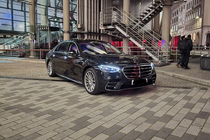 Luxury Transfer inside London - Any Hotel or Train station - The chauffeur service and the tone of the ride