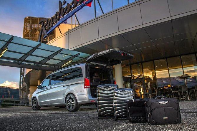 Luxury Transfer Service | Edinburgh to Inverness - The vehicle and chauffeur service