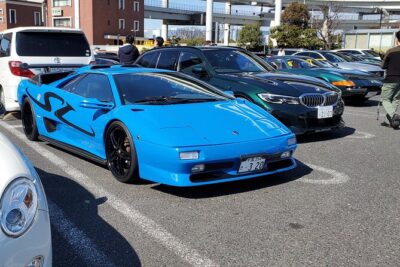 Luxury van Ride to famous car meet up spot Daikoku