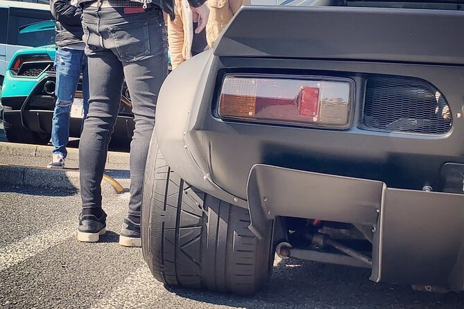 Luxury van Ride to famous car meet up spot Daikoku - Around 90 minutes among the cars