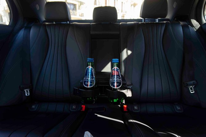 Luxury Warsaw Chopin Airport Transfer by private Limousine - Why the driver can shape the experience