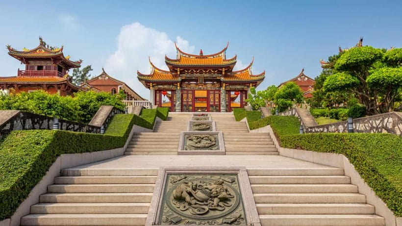 Macau:6 Hours Private Chauffeured Tour with Optional Guide - What $459 means for a group of six