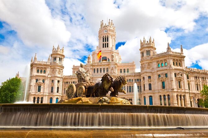 Madrid Airport MAD Round-Trip Private Transfer in Luxury Van - From Madrid-Barajas Airport to your hotel