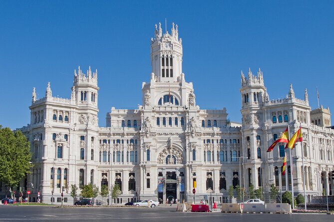 Madrid Airport MAD Round-Trip Private Transfer in Luxury Van - What the luxury van adds