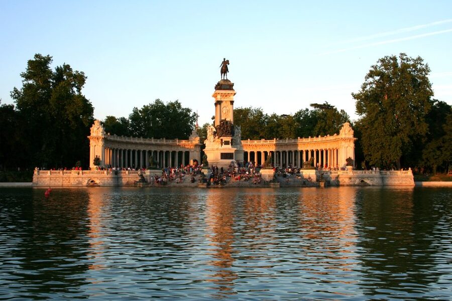 Madrid: Private Custom City Tour with Driver and Guide - What the private vehicle really adds