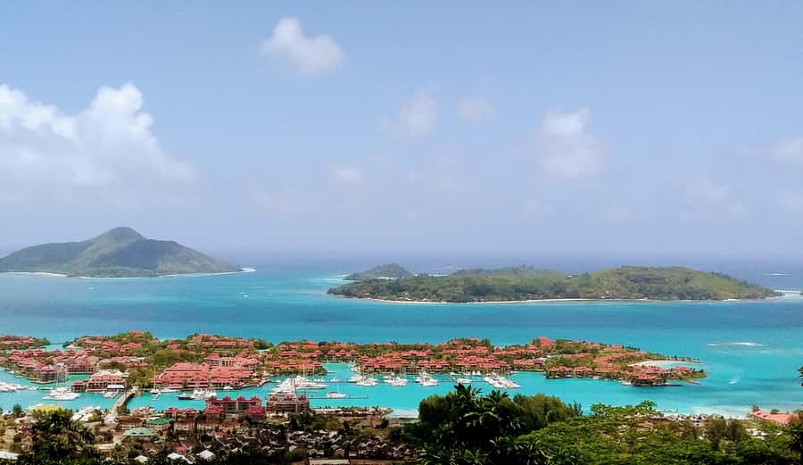Mahé: Customizable Private Tour of Island with Driver - Victoria first: market, clock tower, and temples