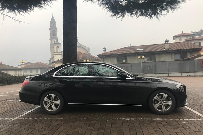 MALPENSA - MILANO airport transfer - PRIVATE CAR - Finding your driver inside Malpensa Airport
