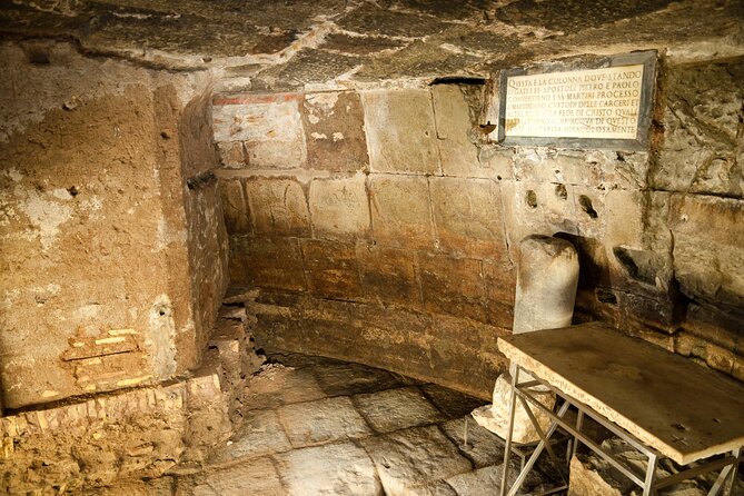 Mamertine Prison and Catacombs small group tour with driver - Two very different sides of early Christian Rome