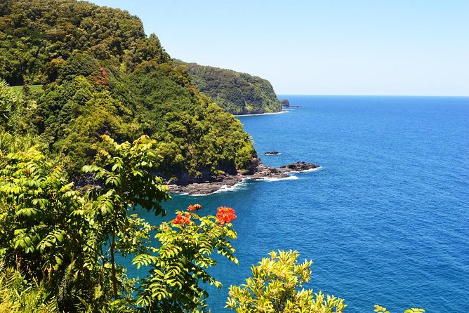 Maui: Road to Hana Luxury Limo-Van Tour with Helicopter Flight - Waterfalls, pools, and the chance to swim