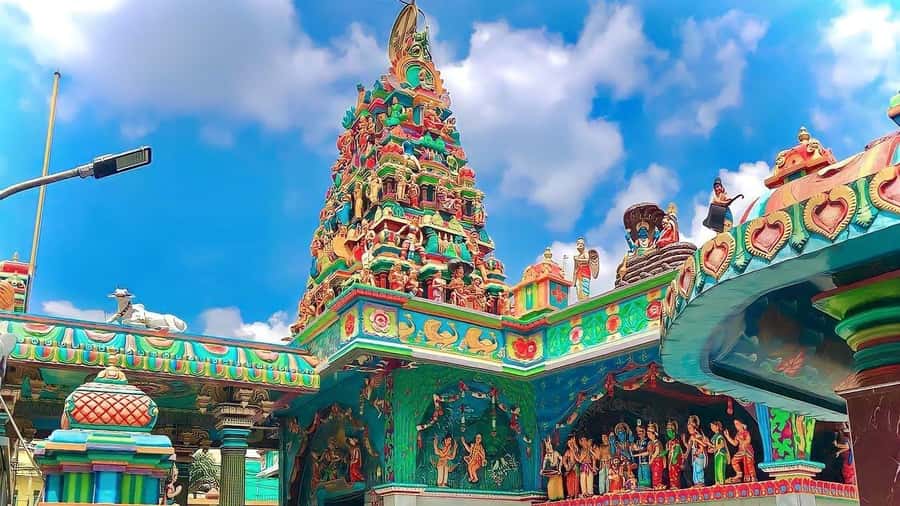 MEDAN : Private Car Driver For Medan Excursions - Maimoon Palace and the Grand Mosque