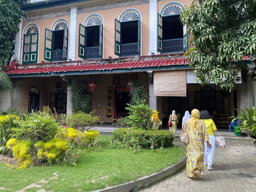 MEDAN : Private Car Driver For Medan Excursions - Tjong A Fie Mansion and Medan’s older stories