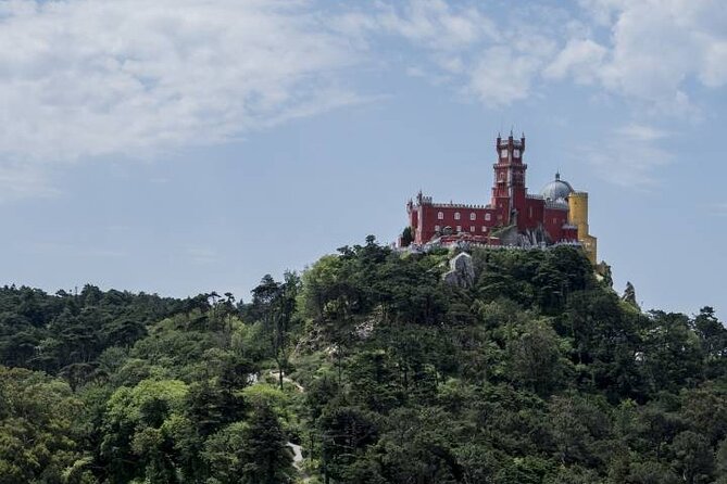 Medieval Vila de Sintra Tour from Lisbon in Mercedes de Luxo - Who will get the most from this Sintra tour