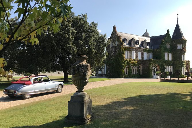 Médoc luxury wine tour aboard a Citroën DS Limousine Convertible - What the price really covers