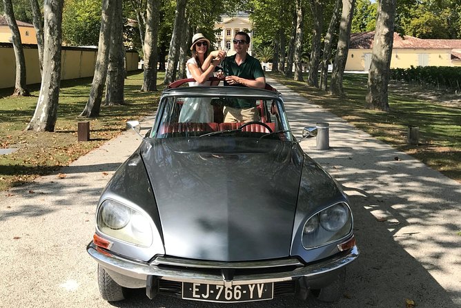 Médoc luxury wine tour aboard a Citroën DS Limousine Convertible - Guillaume’s role makes the day flexible