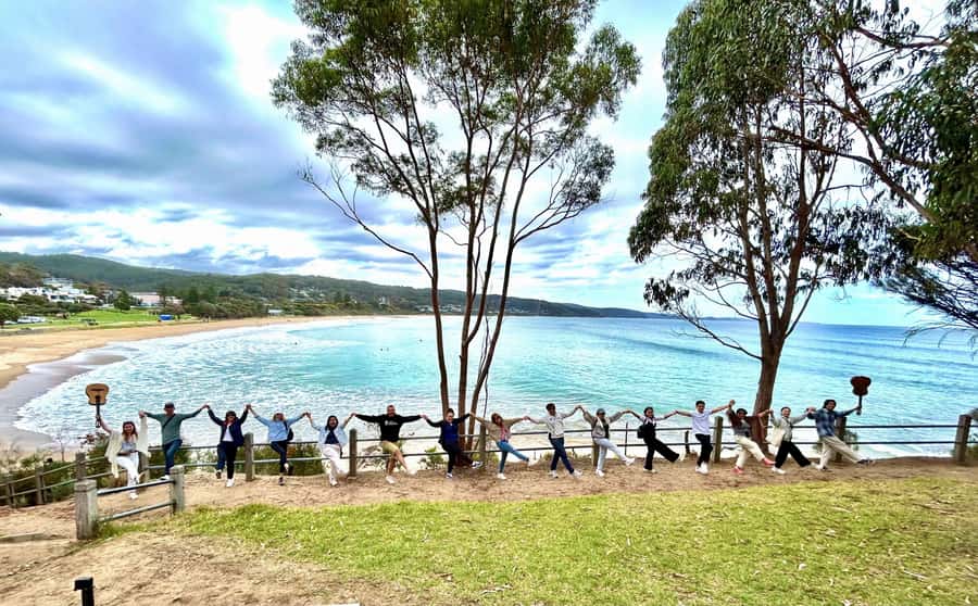 Melbourne Great Ocean Road Benz SmallGroup&LuxCoach BigGroup - Split Point Lighthouse and Memorial Arch